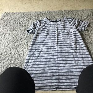 Cute zip up back dress! Hand me down from my mom!